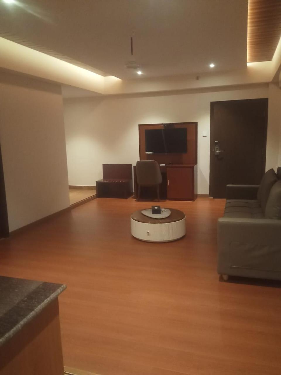 Park Avenue Hotel & Apartments Trichy Tiruchirappalli المظهر الخارجي الصورة