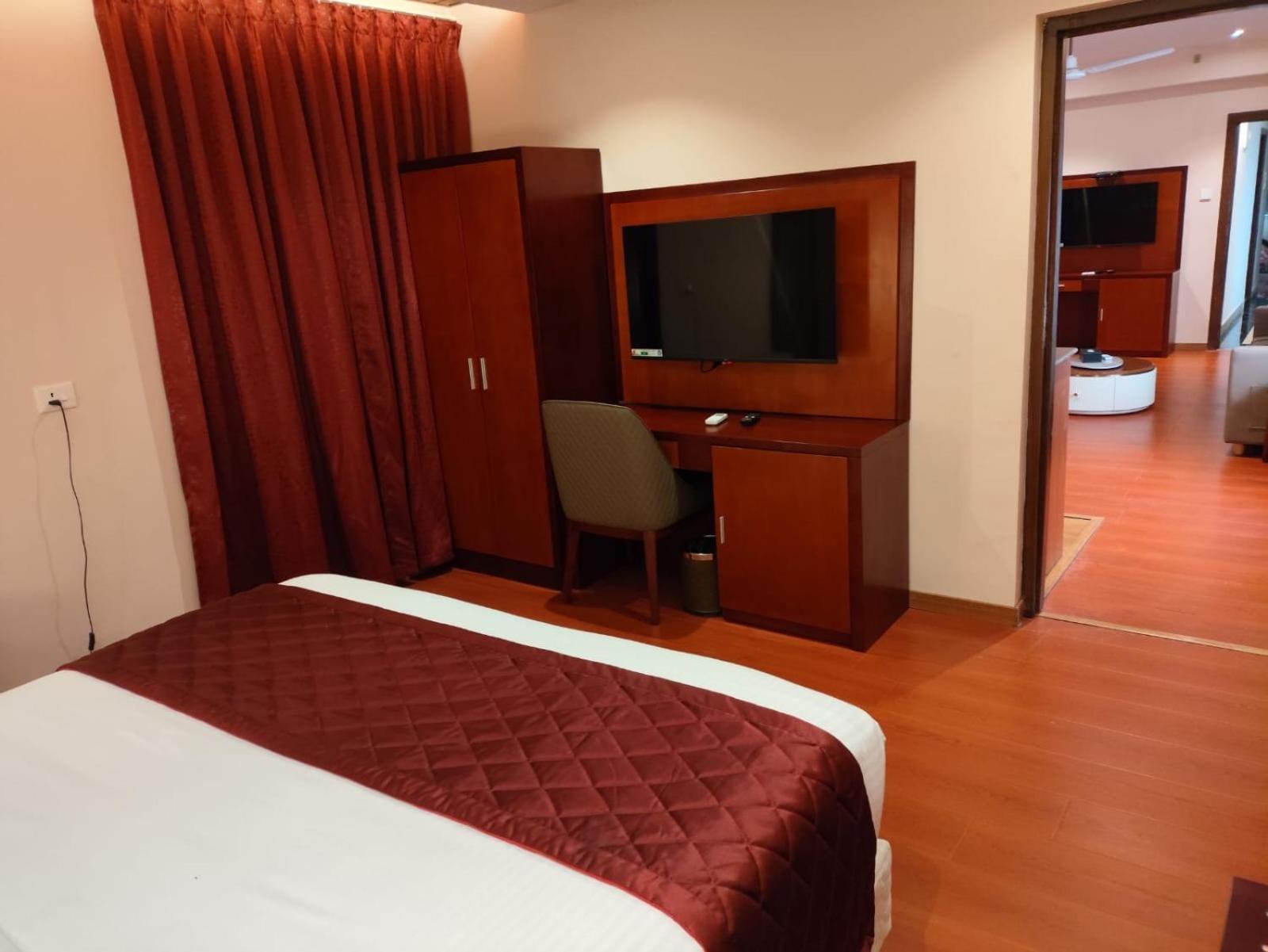 Park Avenue Hotel & Apartments Trichy Tiruchirappalli المظهر الخارجي الصورة