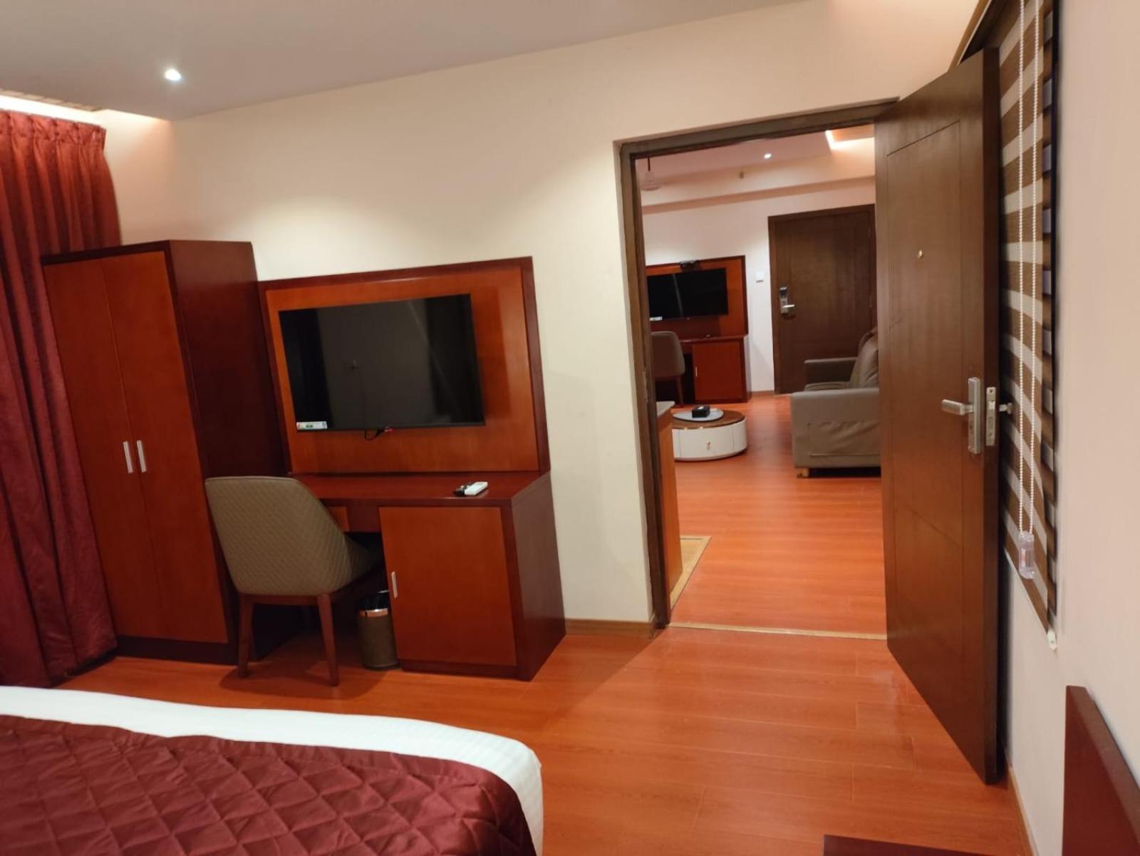 Park Avenue Hotel & Apartments Trichy Tiruchirappalli المظهر الخارجي الصورة